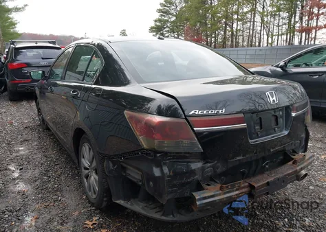 2011 Honda Accord 2.4 Ex-L z USA, uszkodzony, nr VIN 1HGCP2F88BA000408